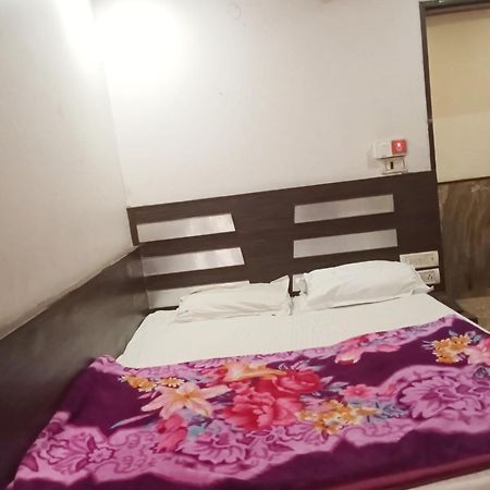 Hotel Odeon Continental Új-Delhi Kültér fotó