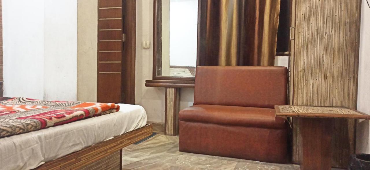 Hotel Odeon Continental Új-Delhi Kültér fotó