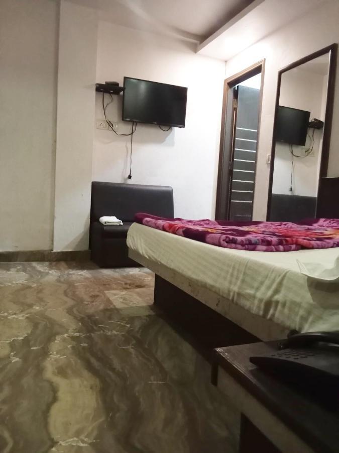 Hotel Odeon Continental Új-Delhi Kültér fotó