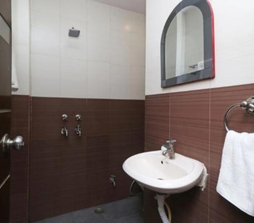 Hotel Odeon Continental Új-Delhi Kültér fotó